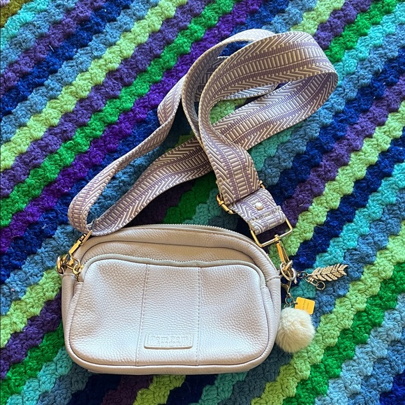 Pom Pom London Handbags - Pom Pom Original Bag and Charm Keychain with Gold Leaf Accent - Pom puff